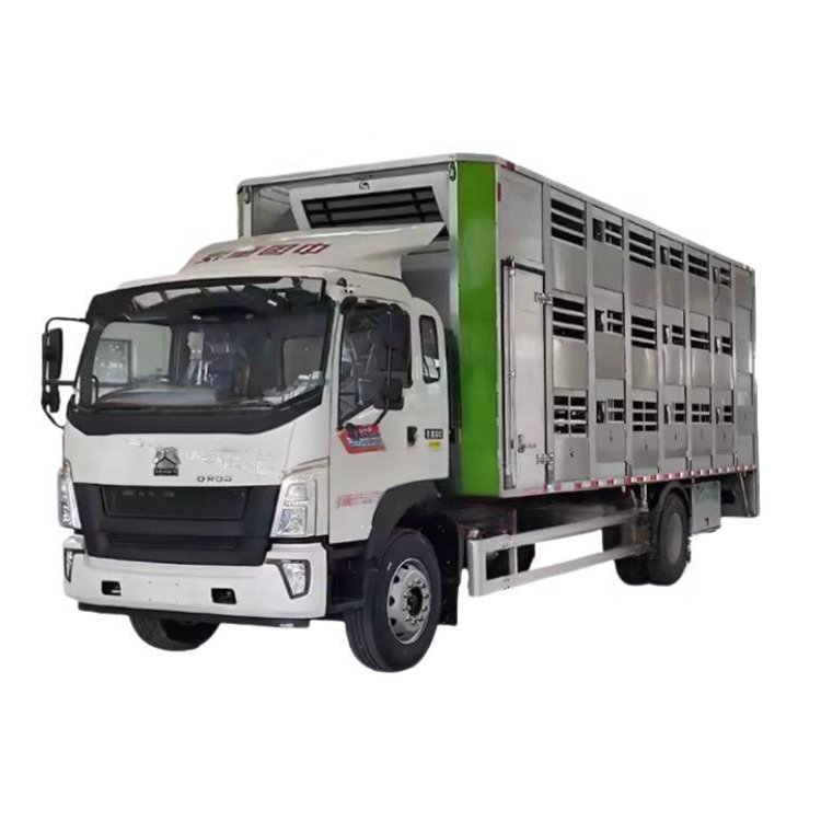 HOWO 4*2 4*4 Farm Poultry Hauler Truck 6.8 m Animal Cow Pig Transfer Truck Body Upper Livestock Tran